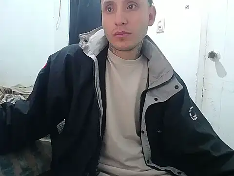 Snapshot of esjrobles chatting on October 11, 2:15 pm esjrobles online show from October 11, 2:15 pm