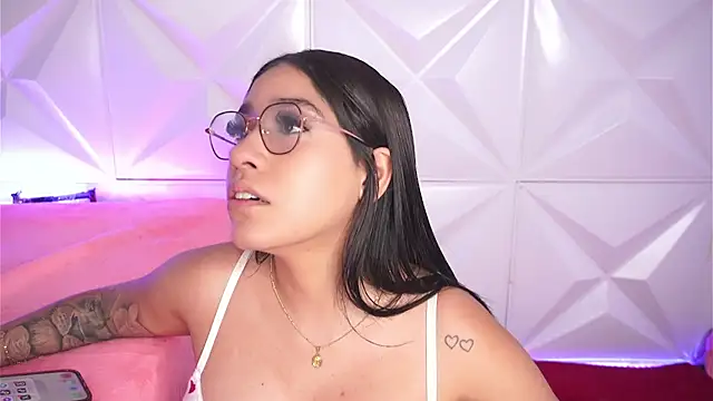 LeagueOfLovers online show from February 21, 2:06 am