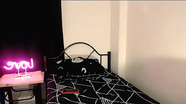 Nathalie Heartxoxo69 online show from February 7, 6:55 pm