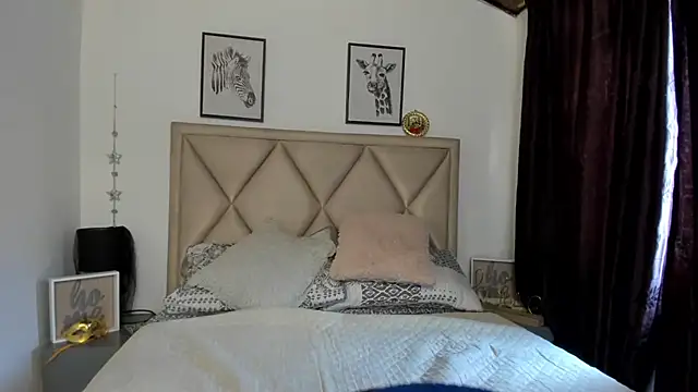 Snapshot of MonyCassius chatting on November 28, 1:03 pm MonyCassius online show from November 28, 1:03 pm