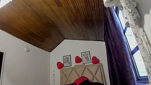 Snapshot of MonyCassius chatting on February 18, 12:12 pm MonyCassius online show from February 18, 12:12 pm