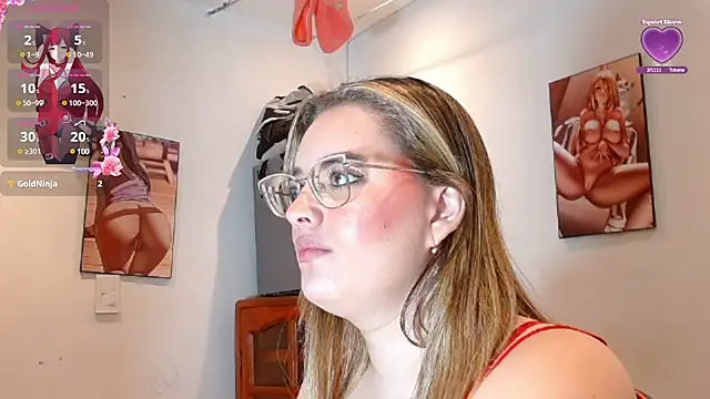 Snapshot of kendallclarkk03 chatting on March 5, 6:23 am kendallclarkk03 online show from March 5, 6:23 am