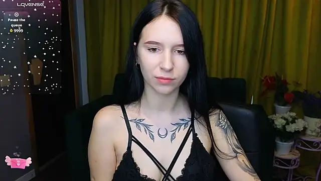 KarolinaBlacks online show from February 15, 6:32 am