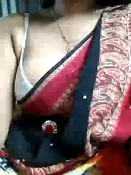 NishaSharma00 online show from December 29, 1:38 pm