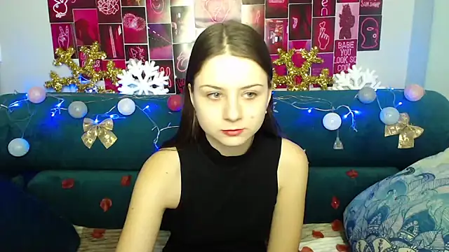 Snapshot of MilanaRoza chatting on December 28, 5:44 am MilanaRoza online show from December 28, 5:44 am