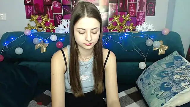 Snapshot of MilanaRoza chatting on January 3, 11:57 am MilanaRoza online show from January 3, 11:57 am