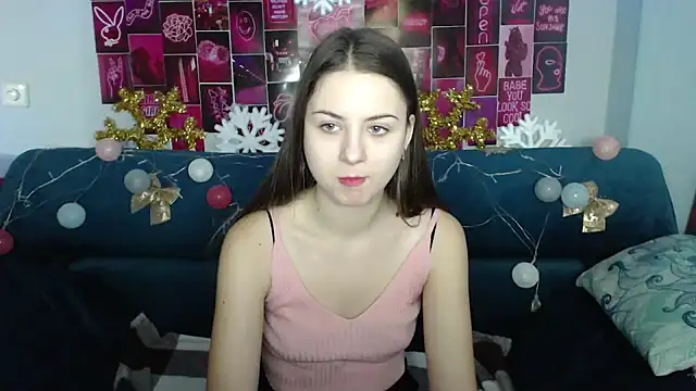 Snapshot of MilanaRoza chatting on January 4, 5:58 am MilanaRoza online show from January 4, 5:58 am