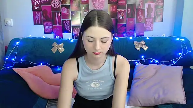 Snapshot of MilanaRoza chatting on January 9, 9:16 am MilanaRoza online show from January 9, 9:16 am