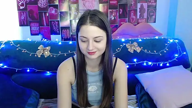 Snapshot of MilanaRoza chatting on January 10, 9:13 am MilanaRoza online show from January 10, 9:13 am
