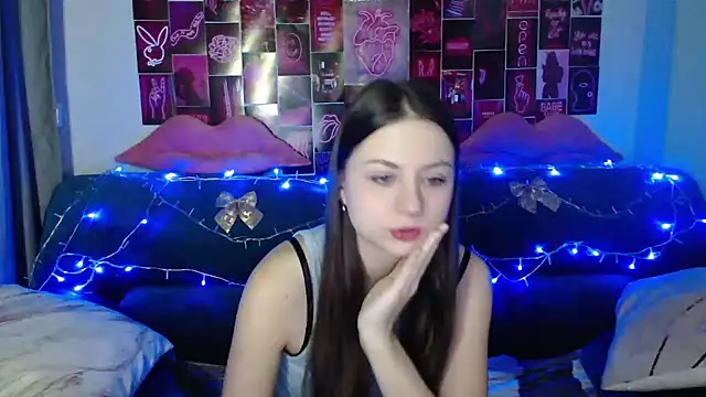 Snapshot of MilanaRoza chatting on January 16, 5:53 am MilanaRoza online show from January 16, 5:53 am