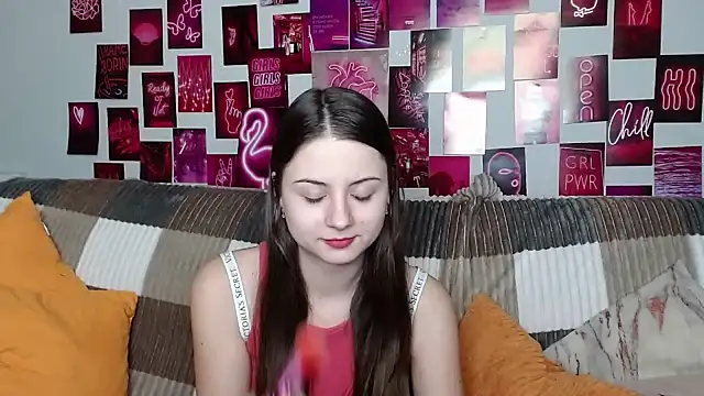 Snapshot of MilanaRoza chatting on February 3, 1:51 pm MilanaRoza online show from February 3, 1:51 pm