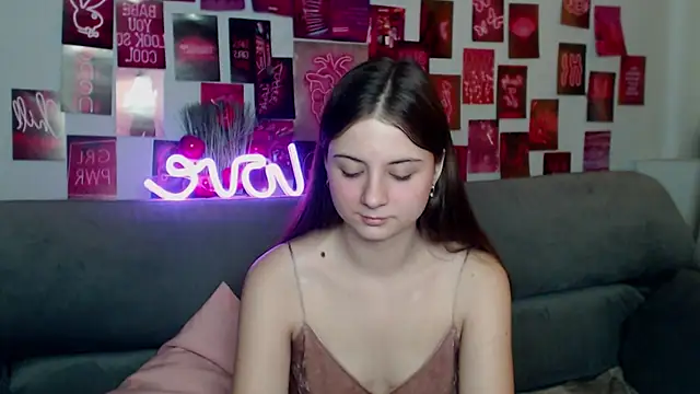 MilanaRoza online show from November 15, 6:00 am