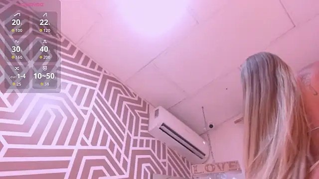 SashaDurante online show from April 15, 12:34 pm