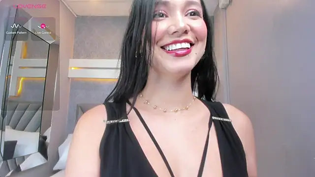 Snapshot of JessicaMilan chatting on February 26, 4:03 am JessicaMilan online show from February 26, 4:03 am