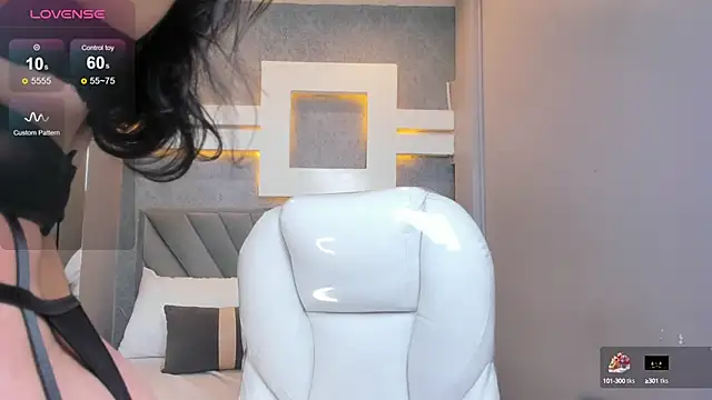 Snapshot of JessicaMilan chatting on March 15, 4:13 am JessicaMilan online show from March 15, 4:13 am