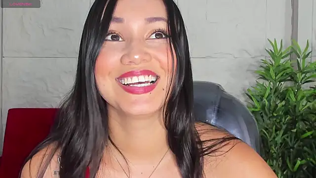 Snapshot of JessicaMilan chatting on November 21, 10:52 pm JessicaMilan online show from November 21, 10:52 pm