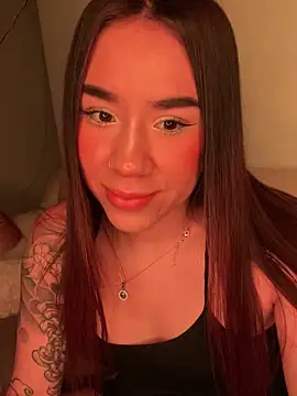Snapshot of Im_Valen_Cute chatting on June 5, 6:52 am Im Valen Cute online show from June 5, 6:52 am