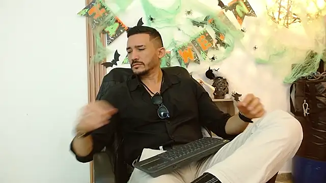 Reiko 85  online show from October 15, 3:01 pm