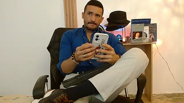 Reiko 85  online show from November 12, 3:01 pm