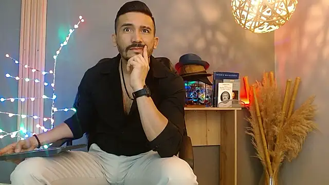 Reiko 85  online show from March 15, 2:23 pm