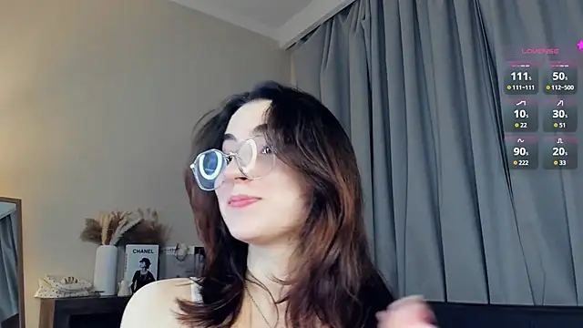 DracosMoon online show from November 7, 7:08 am