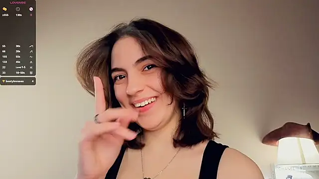 Snapshot of DracosMoon chatting on February 21, 7:20 am DracosMoon online show from February 21, 7:20 am