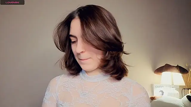 Snapshot of DracosMoon chatting on February 27, 7:08 am DracosMoon online show from February 27, 7:08 am