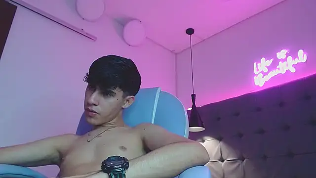 Dyla n18 online show from February 5, 1:26 am