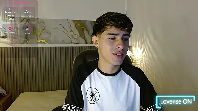 Dyla n18 online show from October 28, 9:28 pm