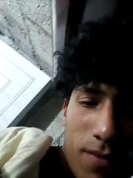 Snapshot of alexander32r chatting on September 16, 6:47 am alexander32r online show from September 16, 6:47 am