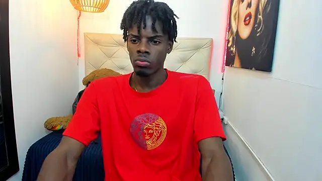 Snapshot of royce_ebony chatting on September 11, 2:00 am royce ebony online show from September 11, 2:00 am