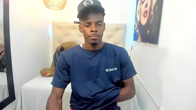 Snapshot of royce_ebony chatting on September 26, 2:48 am royce ebony online show from September 26, 2:48 am