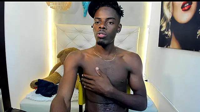 Snapshot of royce_ebony chatting on October 23, 2:55 am royce ebony online show from October 23, 2:55 am