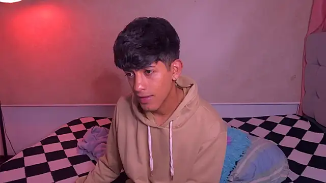 teobowny  online show from October 12, 1:37 am