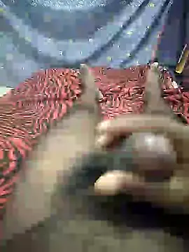 Snapshot of mallucallboy2104 chatting on January 24, 7:49 pm mallucallboy2104 online show from January 24, 7:49 pm