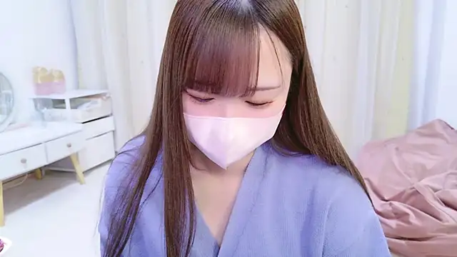 Snapshot of MAIKA_pyon chatting on November 12, 10:20 pm MAIKA pyon online show from November 12, 10:20 pm