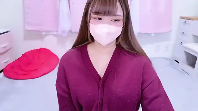 Snapshot of MAIKA_pyon chatting on December 1, 12:10 pm MAIKA pyon online show from December 1, 12:10 pm