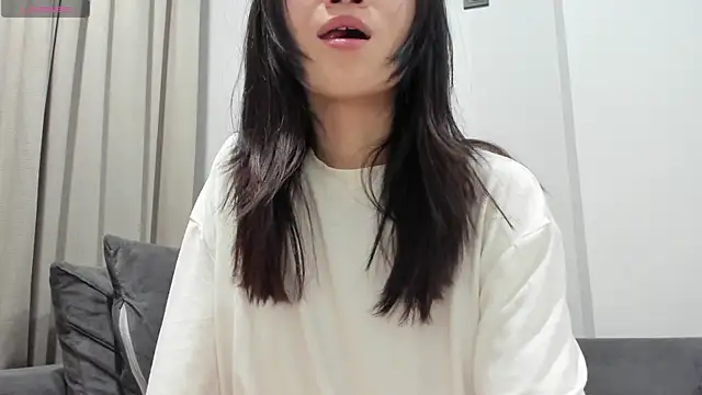 Snapshot of aenie chatting on January 27, 2:35 pm aenie online show from January 27, 2:35 pm