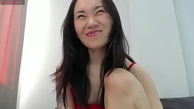 Snapshot of aenie chatting on February 21, 8:51 am aenie online show from February 21, 8:51 am