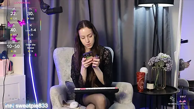 Snapshot of Anal_Girl_ chatting on July 14, 5:18 pm Anal Girl online show from July 14, 5:18 pm