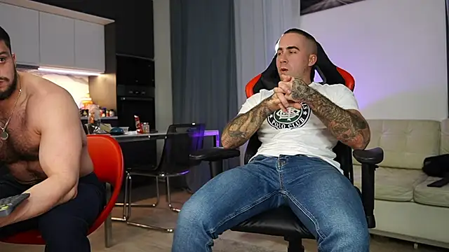 Snapshot of Alex_xxx chatting on September 20, 5:03 pm Alex xxx online show from September 20, 5:03 pm