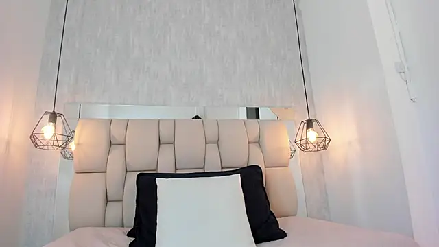 Alahia Baiter online show from December 10, 2:39 pm