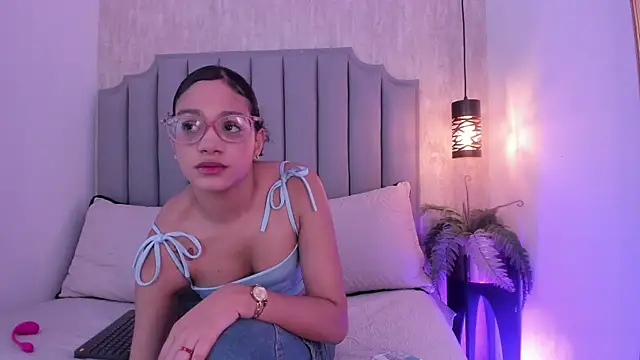 Alahia Baiter online show from March 1, 12:01 pm