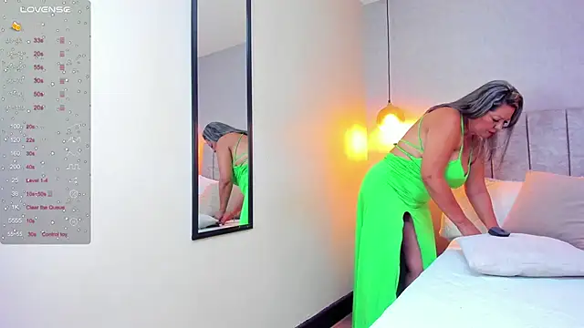 tutu milf online show from January 7, 7:06 pm