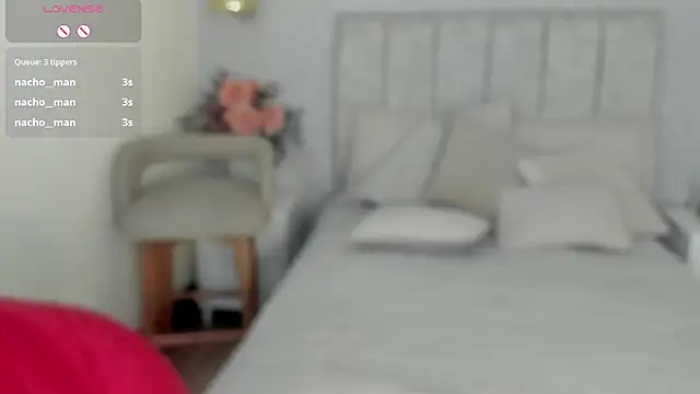 tutu milf online show from April 10, 7:18 pm