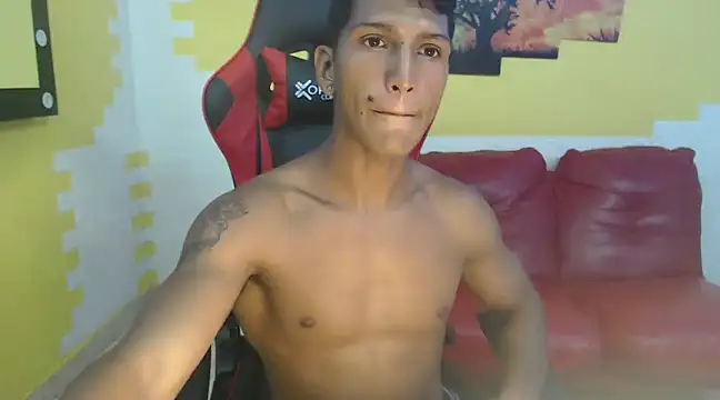 mau elixxx online show from December 2, 3:47 am