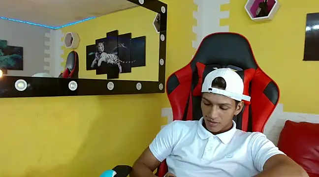 mau elixxx online show from January 17, 3:23 am