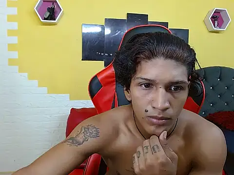 mau elixxx online show from January 16, 2:21 pm