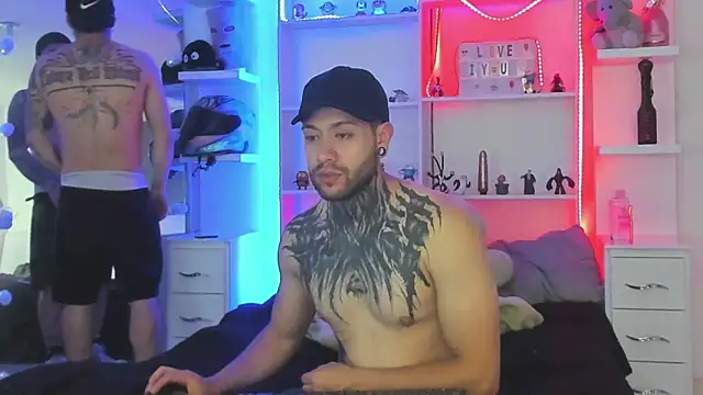 Snapshot of _tatho_perovich_ chatting on December 20, 5:04 am tatho perovich online show from December 20, 5:04 am