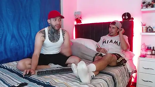 Snapshot of _tatho_perovich_ chatting on February 5, 1:26 am tatho perovich online show from February 5, 1:26 am